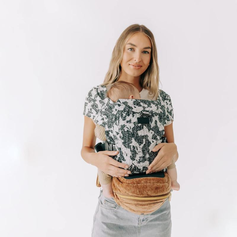 Experience Hands-Free Comfort with the Tushbaby Hip Seat Carrier for Babies and Toddlers up to 36 Months or 45 Pounds